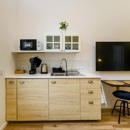 Stylish Yellow Suite In The Heart Of Budapest Ngoại thất bức ảnh