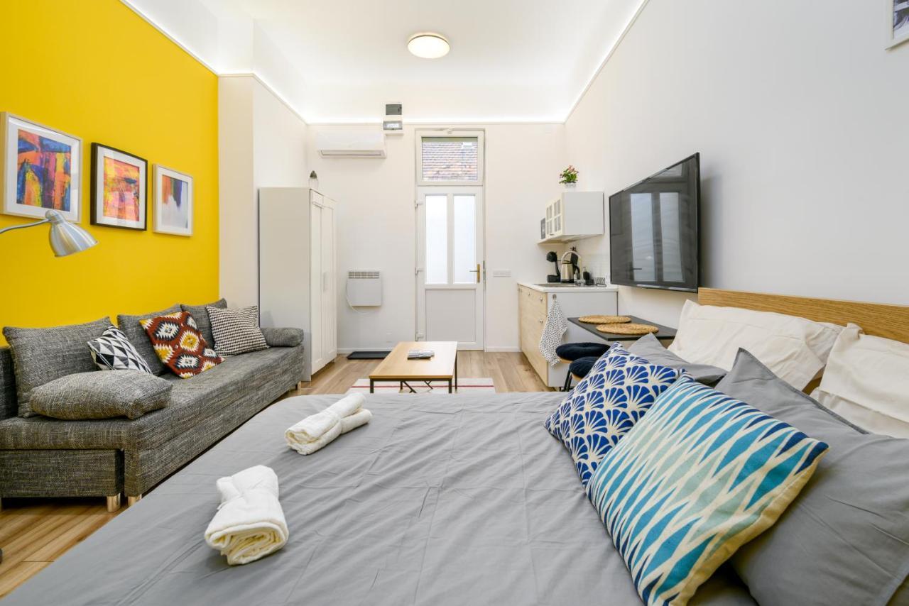Stylish Yellow Suite In The Heart Of Budapest Ngoại thất bức ảnh